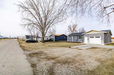 505 4th St E, Horace, ND 58047 photo 7