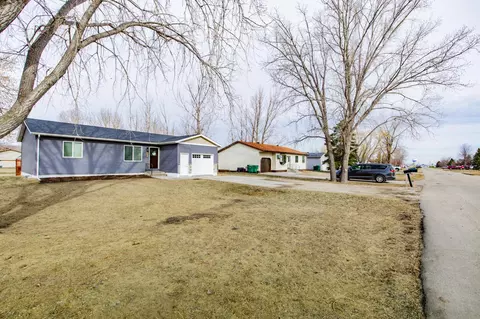 505 4th St E, Horace, ND 58047 photo 5