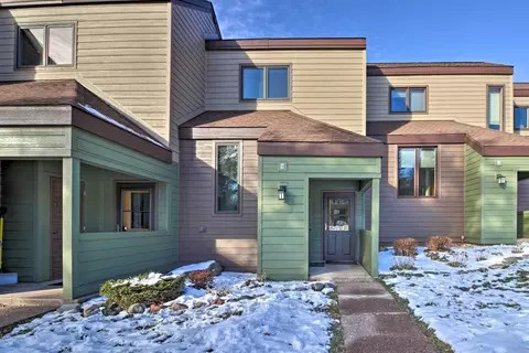 511 Moose Mountain Dr, Tofte, MN 55615