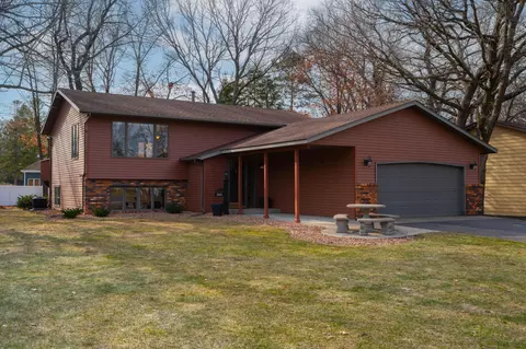 2043 W Highview Dr, Sauk Rapids, MN 56379