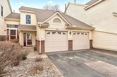 11067 Oregon Curv, Bloomington, MN 55438