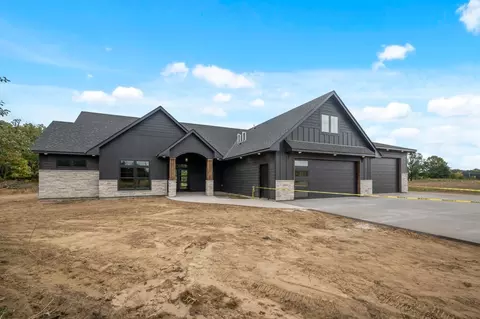 1574 Nnn Kettle River Blvd NE, Columbus, MN 55025