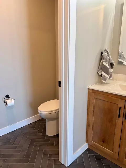 Bath - 9745 Pine Point Rd NW, Walker, MN 56484 photo 9 of 26