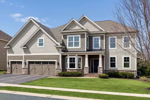 10000 Frederick Pl, Eden Prairie, MN 55347