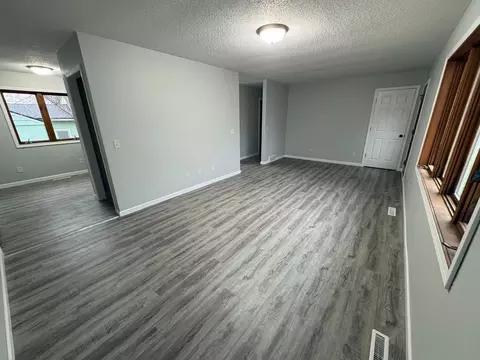 Living - 506 7th Ave NE, Brainerd, MN 56401 photo 1 of 2