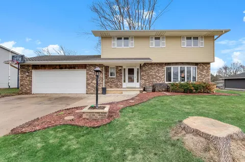 1209 Westwood Dr SW, Faribault, MN 55021