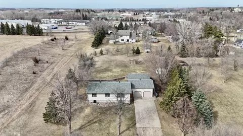 828 W Birch Ave, Fergus Falls, MN 56537