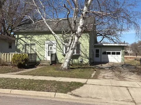 623 4th Ave NE, Waseca, MN 56093