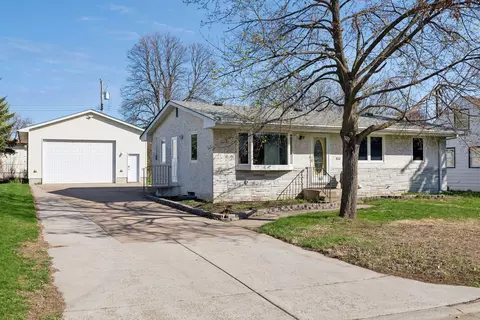 143 Horizon Cir NE, Fridley, MN 55421