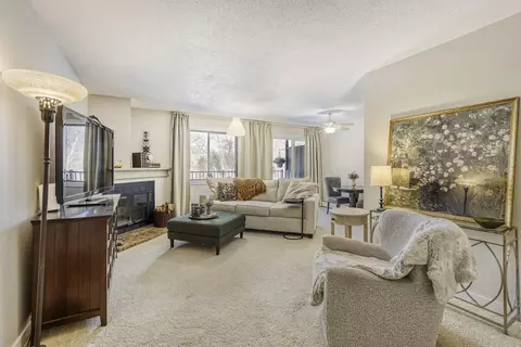 7601 W 101st St #312, Bloomington, MN 55438