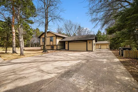 1990 181st Ave NW, Cedar, MN 55011