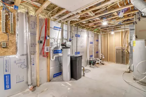 Entry Way - 655 Christensen Ct, Mapleton, ND 58059 photo 2 of 4