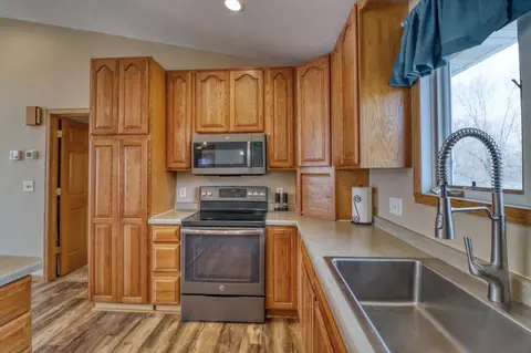 Kitchen - 655 Christensen Ct, Mapleton, ND 58059 photo 6 of 6