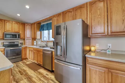 Kitchen - 655 Christensen Ct, Mapleton, ND 58059 photo 4 of 6
