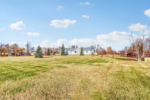 Exterior - 655 Christensen Ct, Mapleton, ND 58059 photo 5 of 13