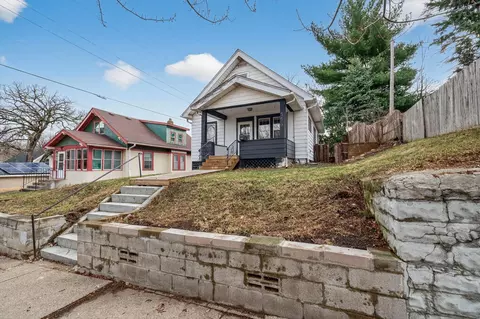 776 Wheeler St N, Saint Paul, MN 55104