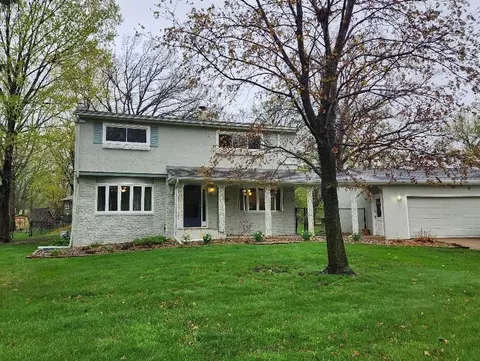 2590 Glenbrook Ave N, Oakdale, MN 55128