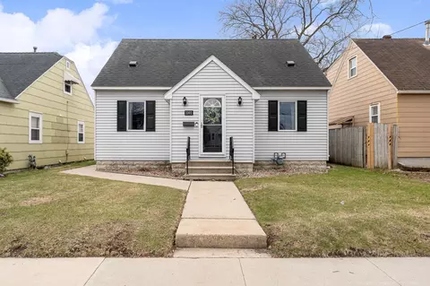 Exterior - 1001 8th Ave SW, Austin, MN 55912 photo 2 of 10