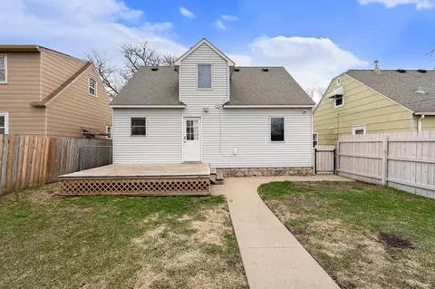 Exterior - 1001 8th Ave SW, Austin, MN 55912 photo 5 of 10