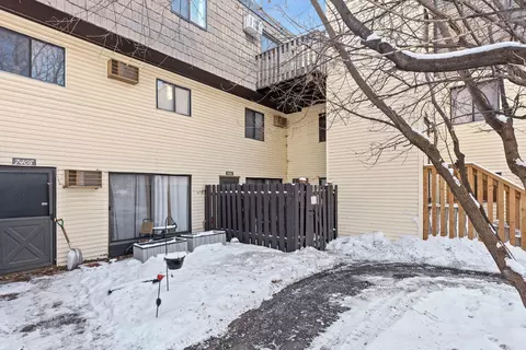 7410 72nd Ln N, Brooklyn Park, MN 55428