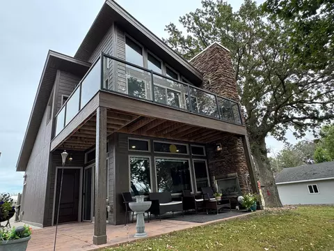 445 Lake Ave #104, Fairmont, MN 56031