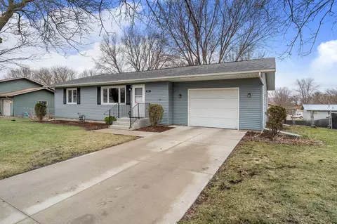 520 22nd St NE, Owatonna, MN 55060