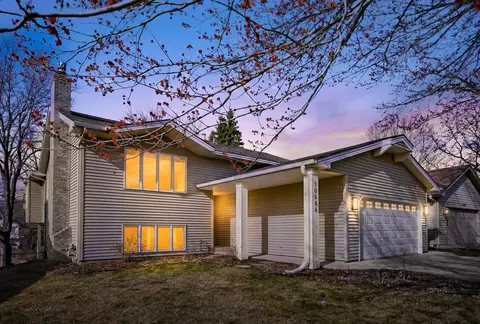 10544 Lee Dr, Eden Prairie, MN 55347