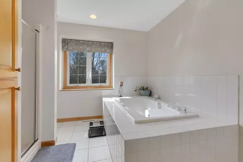 Bath - 2706 21st Ave S, Saint Cloud, MN 56301 photo 2 of 5