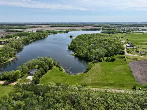 16 Nnn 472nd St, Pelican Rapids, MN 56572