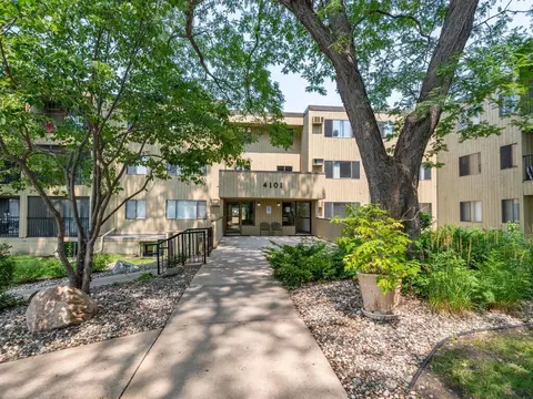 4101 Parklawn Ave #130, Edina, MN 55435