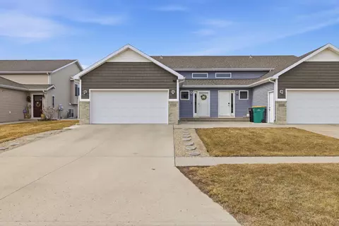 1332 4th St NW, West Fargo, ND 58078
