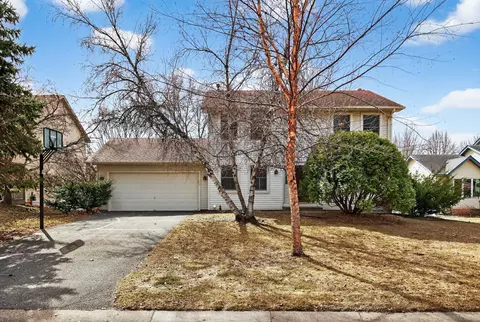 9585 72nd St S, Cottage Grove, MN 55016
