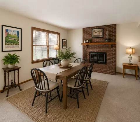 9585 72nd St S, Cottage Grove, MN 55016