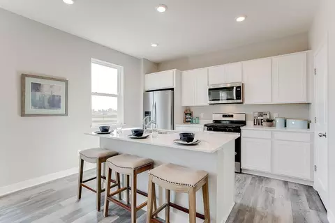 17057 Draper Way, Lakeville, MN 55044