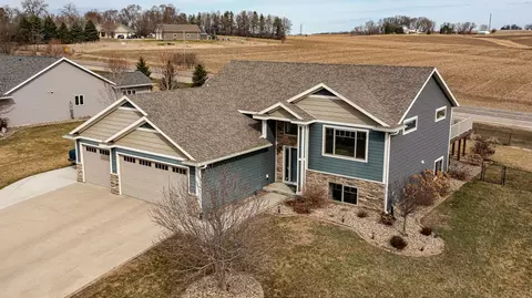 1442 N Pine Dr NE, Pine Island, MN 55963