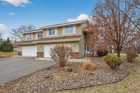 3809 Deercliff Ct, Eagan, MN 55123