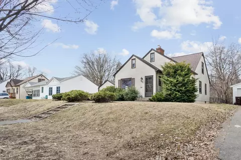 3273 Drew Ave N, Robbinsdale, MN 55422