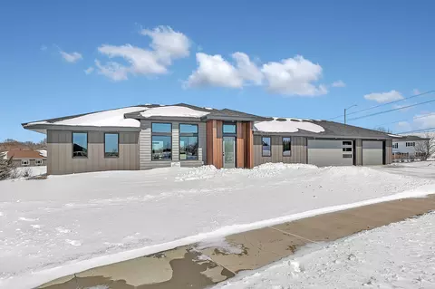 3401 Wildflower Rd S, Saint Cloud, MN 56301