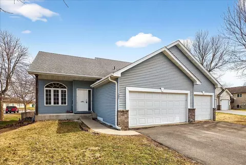 307 9th St, Farmington, MN 55024