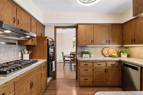 Kitchen - 5730 Echo Rd, Excelsior, MN 55331 photo 4 of 8