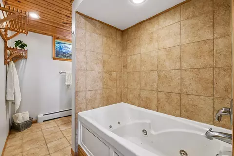 Bath - 5730 Echo Rd, Excelsior, MN 55331 photo 5 of 6
