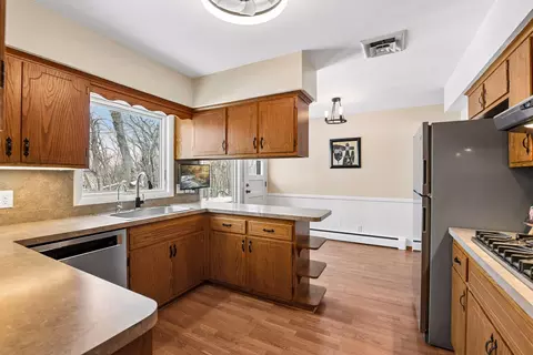 Kitchen - 5730 Echo Rd, Excelsior, MN 55331 photo 5 of 8