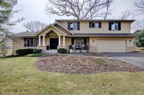17325 25th Ave N, Plymouth, MN 55447