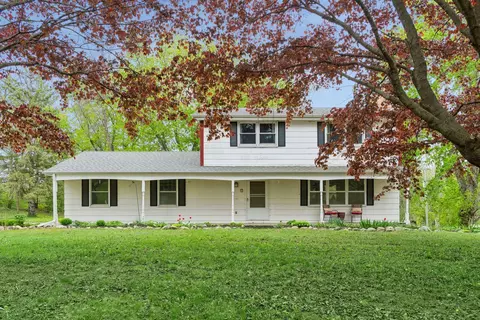 Exterior - 6325 Wood Hill Ln, Maple Plain, MN 55359 photo 9 of 12