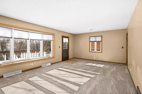 Living - 540 W Redwing St, Duluth, MN 55803 photo 3 of 5