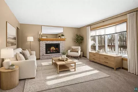 Living - 540 W Redwing St, Duluth, MN 55803 photo 1 of 5