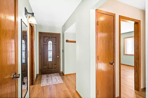 Entry Way - 540 W Redwing St, Duluth, MN 55803 photo 1 of 1