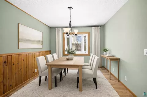 Dining - 540 W Redwing St, Duluth, MN 55803 photo 1 of 1