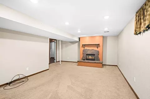 Living - 540 W Redwing St, Duluth, MN 55803 photo 5 of 5