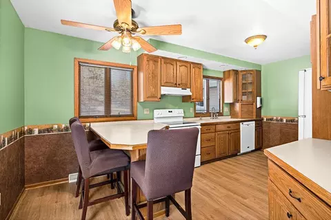 Kitchen - 540 W Redwing St, Duluth, MN 55803 photo 4 of 4